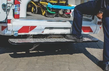 Full-length footstep (1600mm × 190mm) and 405mm height in T1 from ground for ease of entry and exit