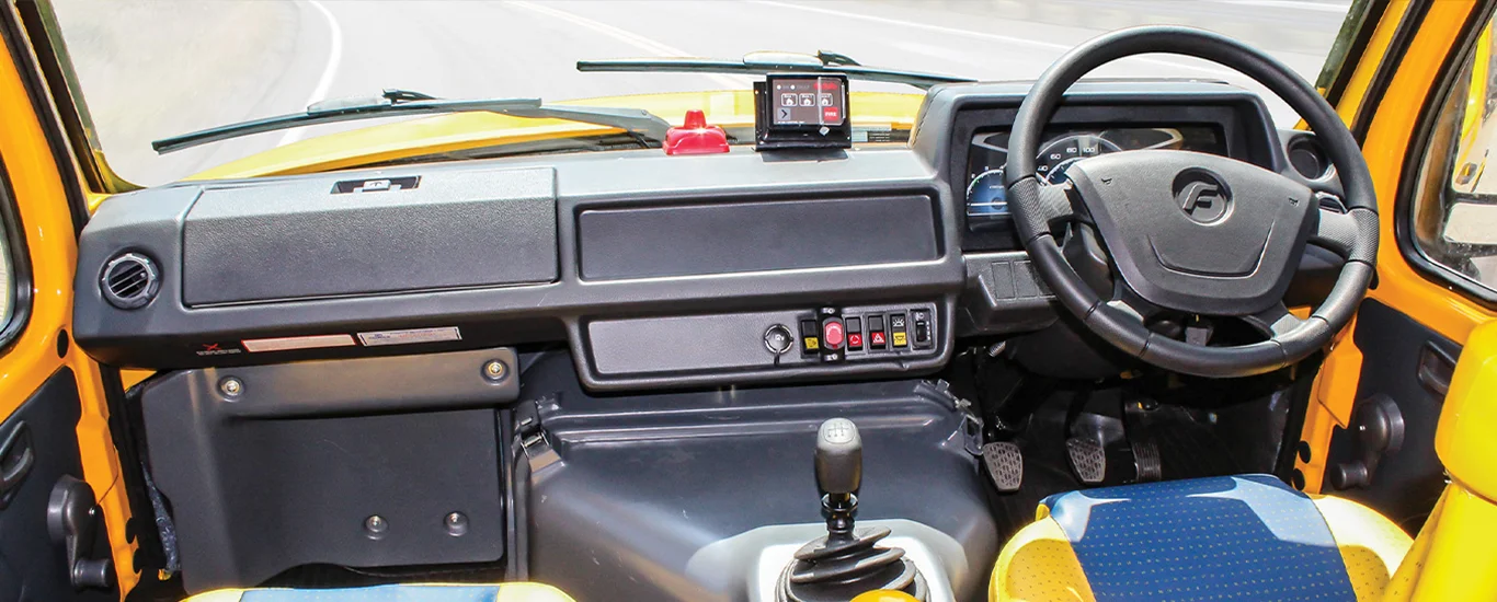 traveller-school-bus-2